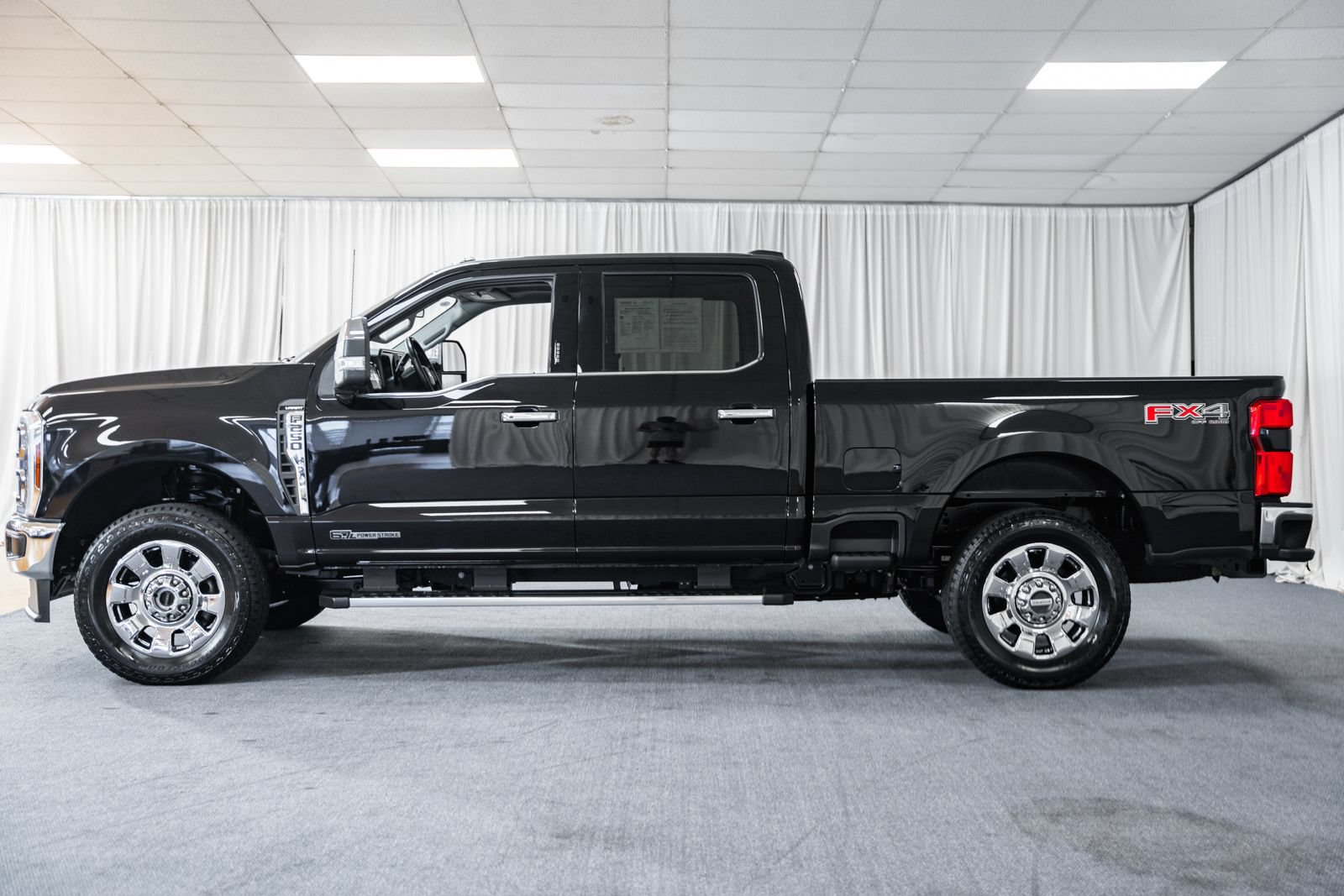 Certified 2024 Ford F250 Lariat w/ Chrome Package AWD/4WD image 5