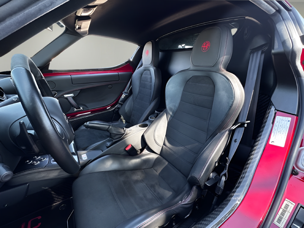 Used 2015 Alfa Romeo 4C Launch Edition w/ Convenience Group RWD image 6