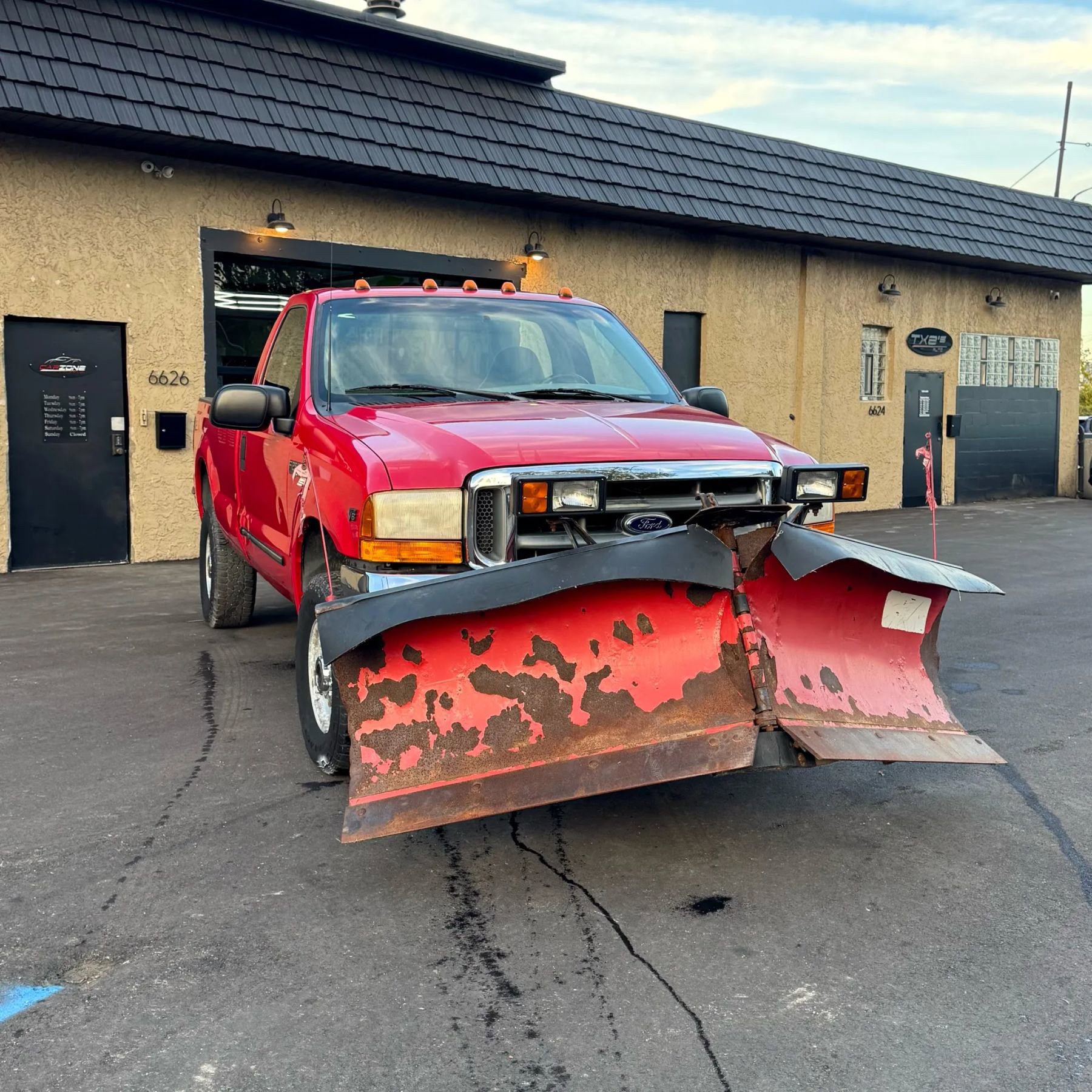 Used 2000 Ford F250 4x4 Regular Cab Super Duty image 4
