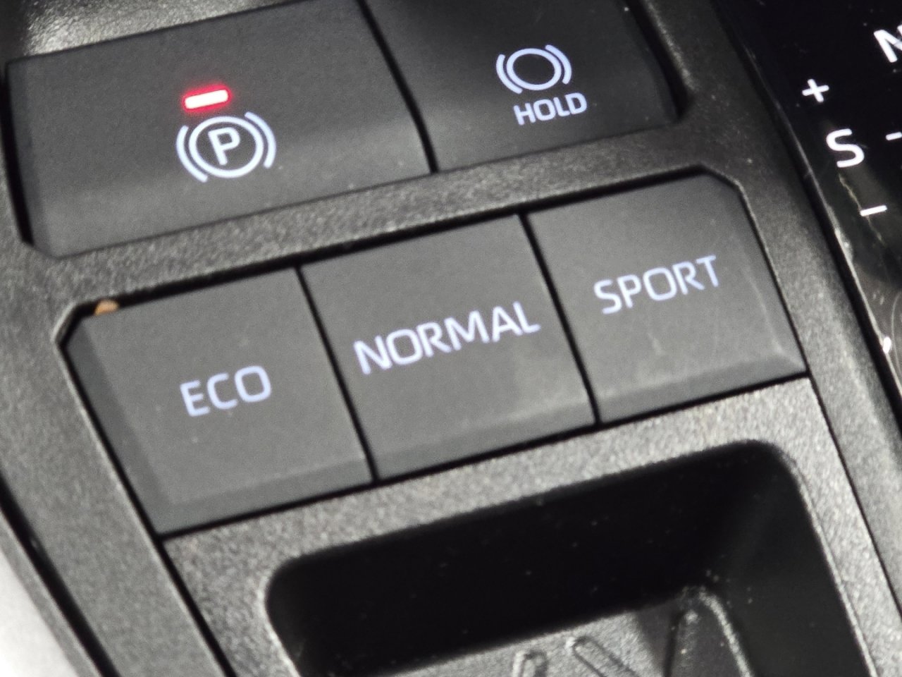 Certified 2023 Toyota RAV4 LE image 6