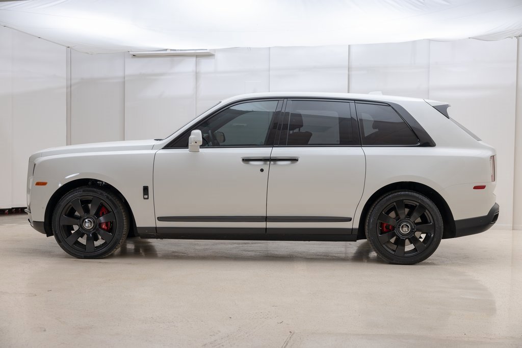 Used 2023 Rolls-Royce Cullinan image 4