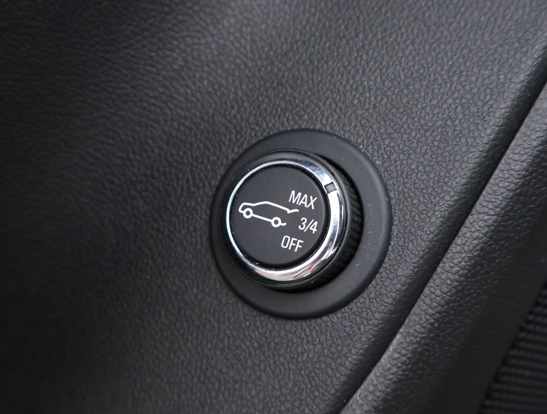 Used 2024 Chevrolet Blazer Premier w/ Driver Confidence II Package FWD image 10