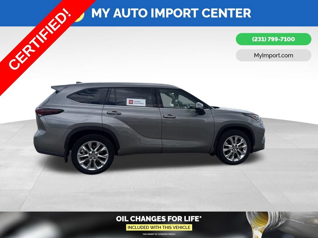 Certified 2025 Toyota Highlander Limited AWD/4WD image 8