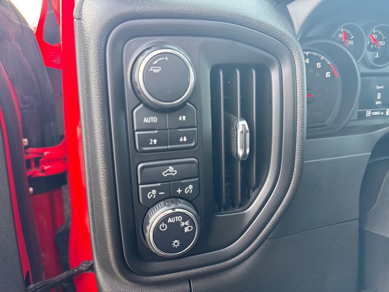 Used 2020 Chevrolet Silverado 1500 Custom Trail Boss image 16