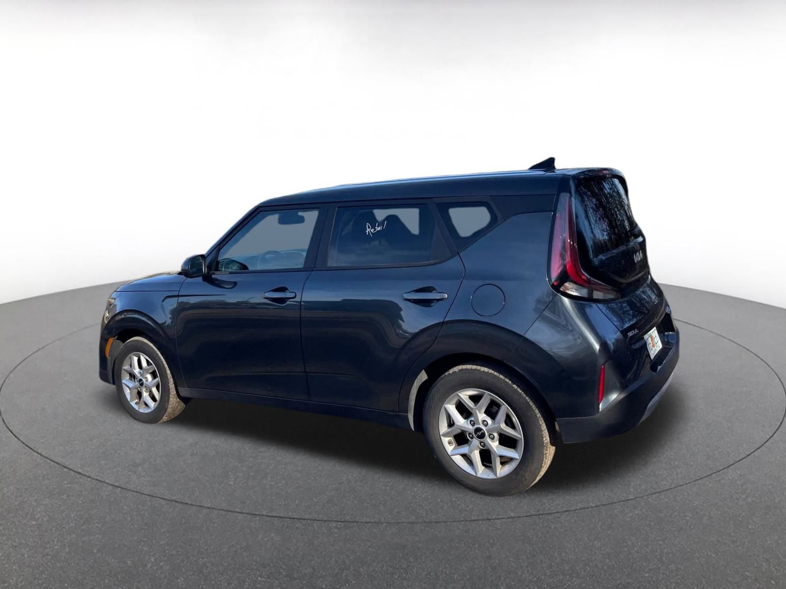 Used 2025 Kia Soul LX w/ LX Technology Package image 11