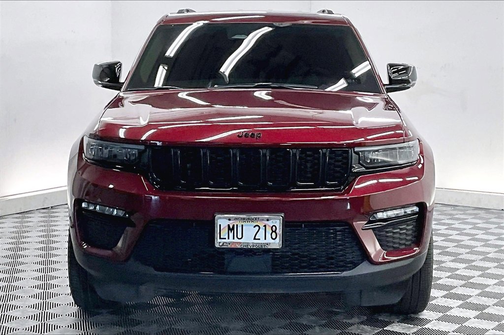 Used 2023 Jeep Grand Cherokee Limited w/ Black Appearance Package image 2