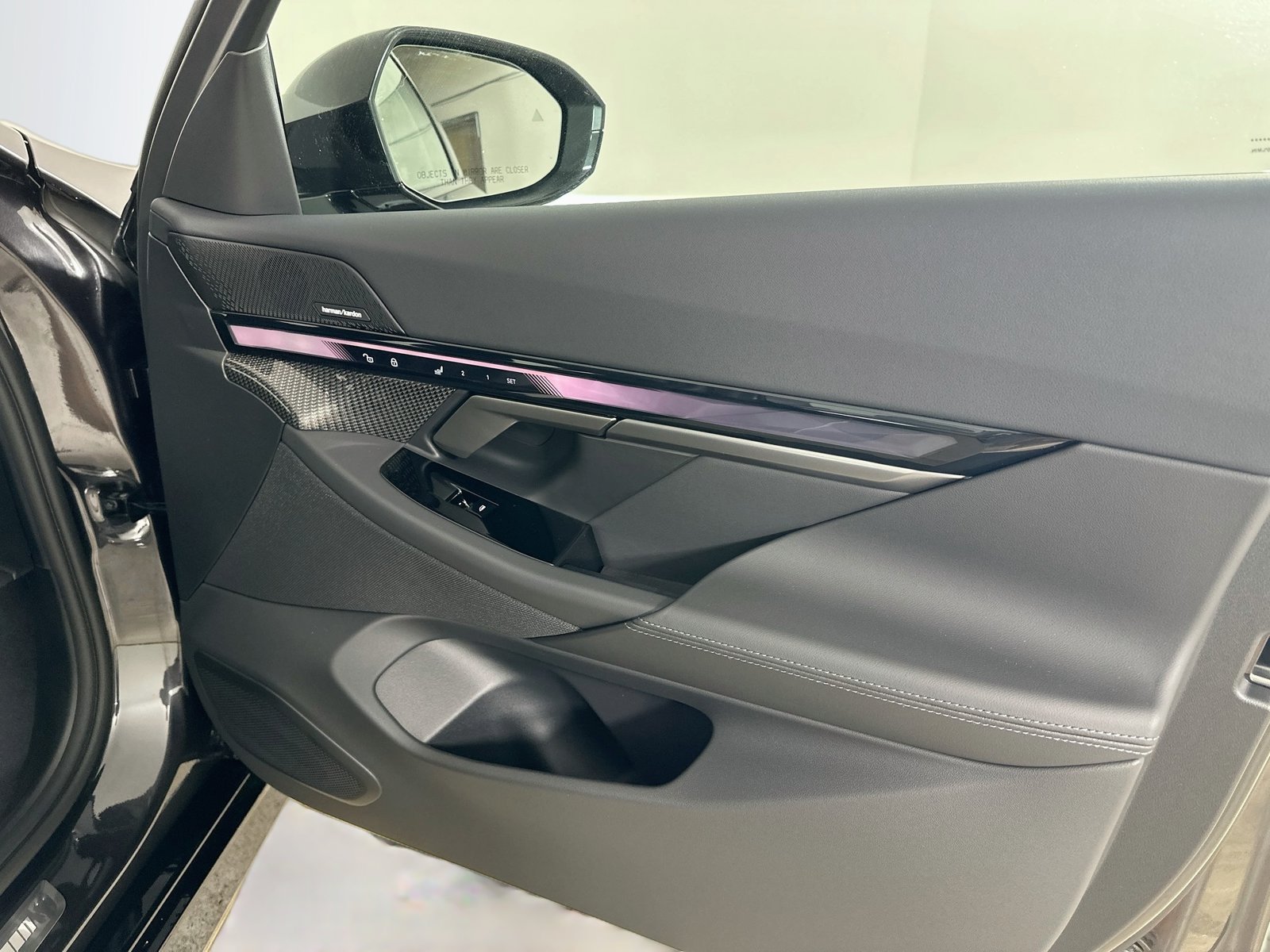 New 2027 BMW 550e xDrive AWD/4WD image 45