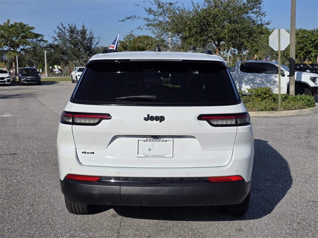 Used 2024 Jeep Grand Cherokee L Laredo image 5