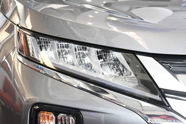New 2026 Mitsubishi Outlander Sport SE AWD/4WD image 4
