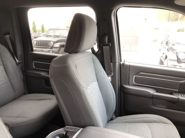 New 2026 RAM 3500 Big Horn AWD/4WD image 17