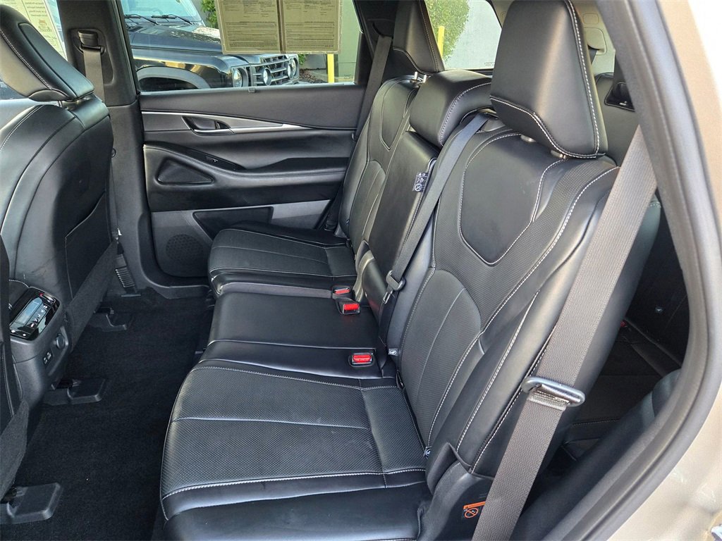 Used 2023 INFINITI QX60 Luxe w/ Cargo Package image 10