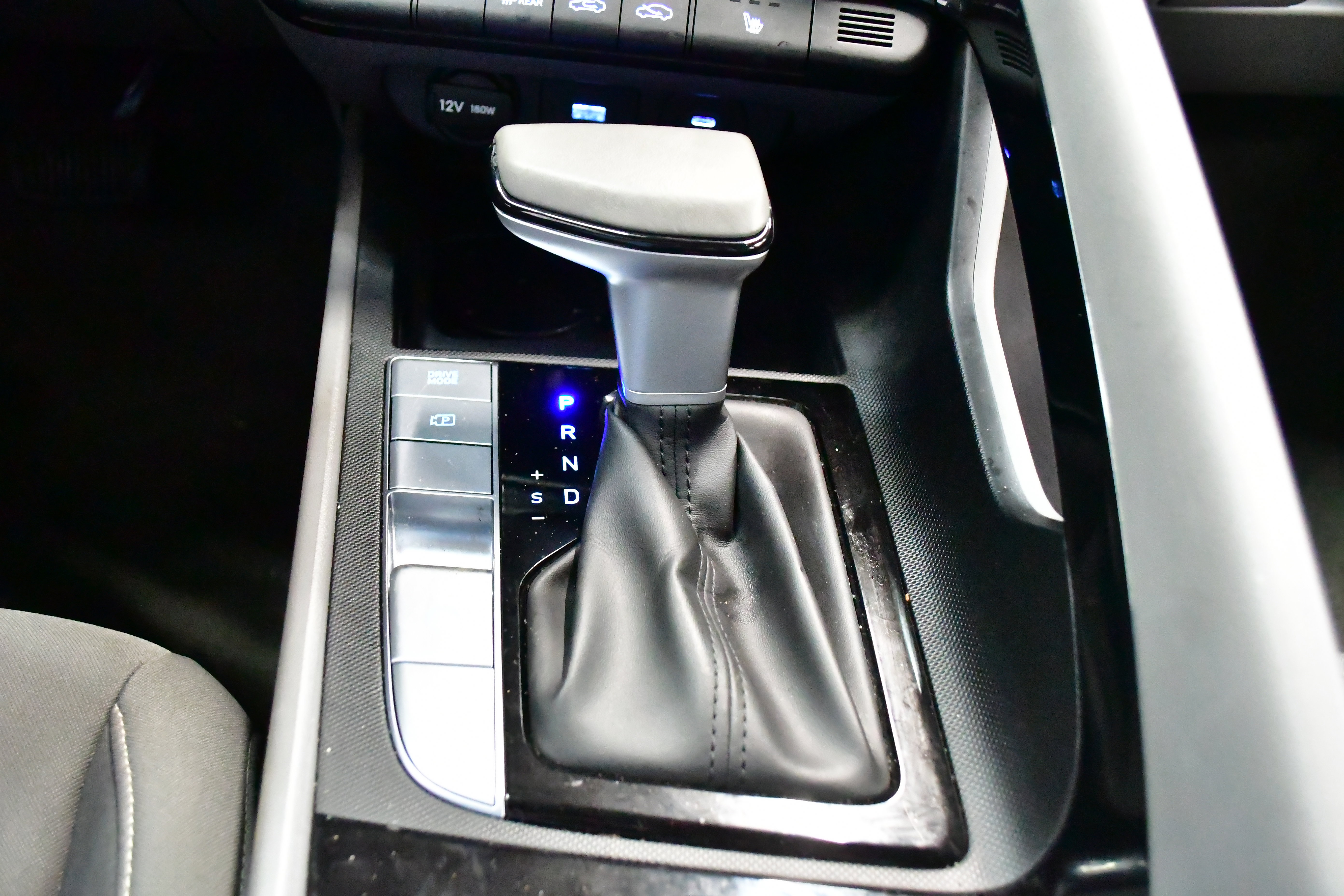 Used 2025 Hyundai Elantra SEL image 49