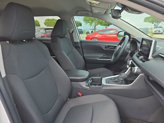 Used 2025 Toyota RAV4 LE image 10