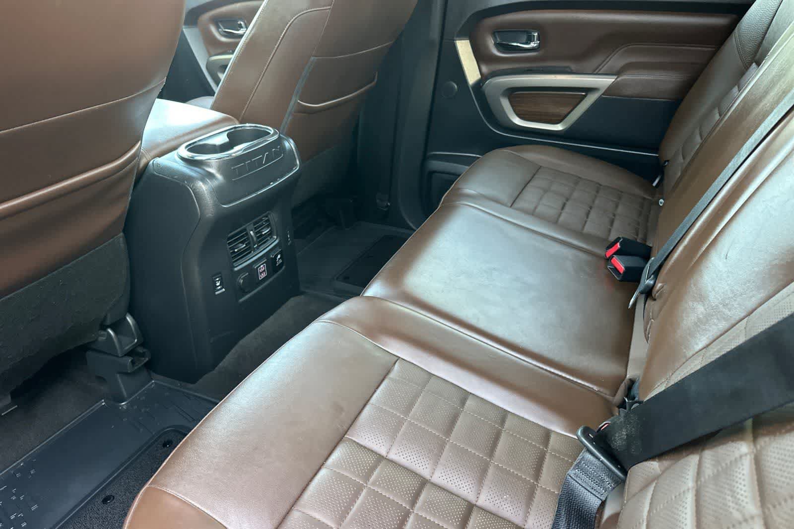 Used 2021 Nissan Titan Platinum Reserve w/ Moonroof Package RWD image 5