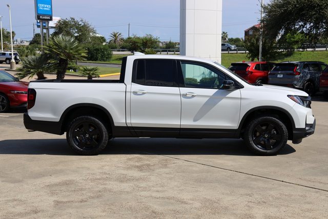 New 2025 Honda Ridgeline Black Edition image 4
