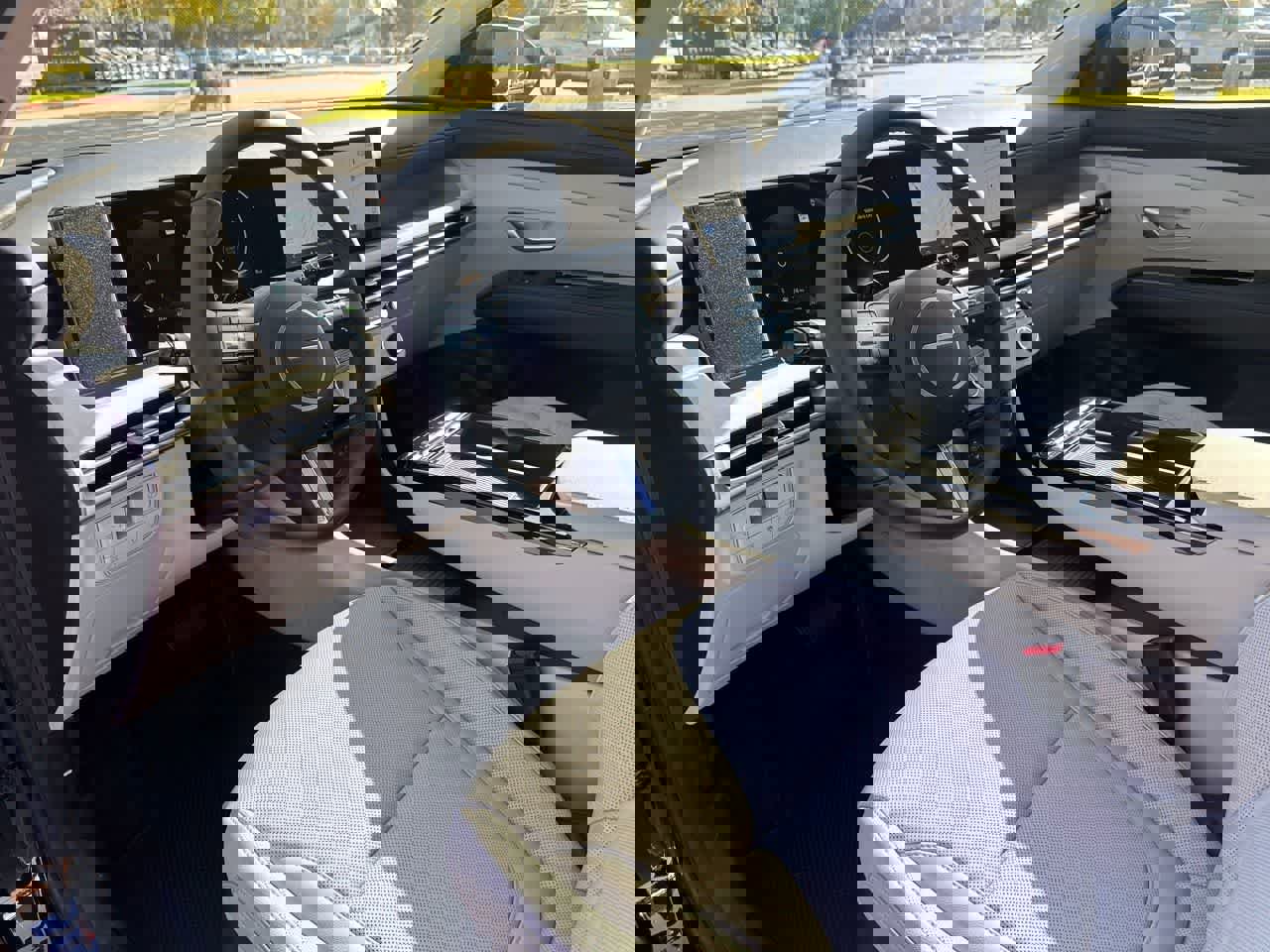 New 2026 Hyundai Tucson Limited image 15