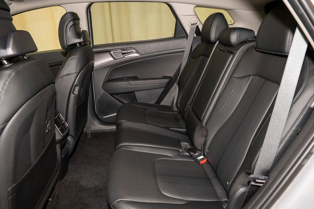 New 2026 Kia Sportage EX image 9