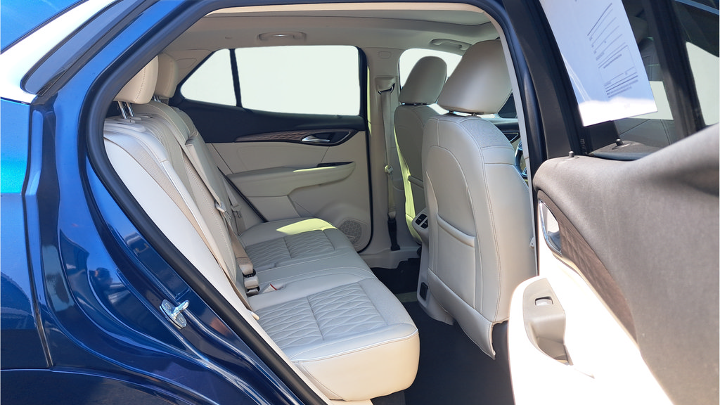 Used 2023 Buick Envision Avenir FWD image 14