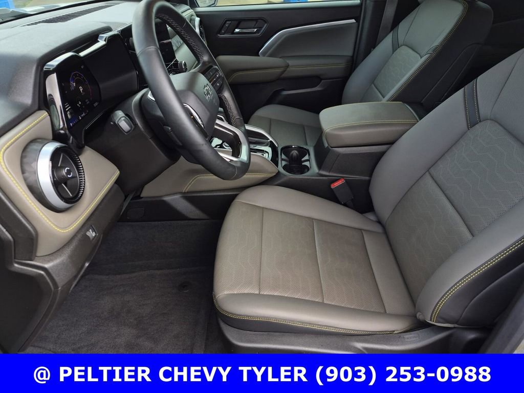 Used 2024 Chevrolet Colorado ZR2 w/ ZR2 Convenience Package III image 36