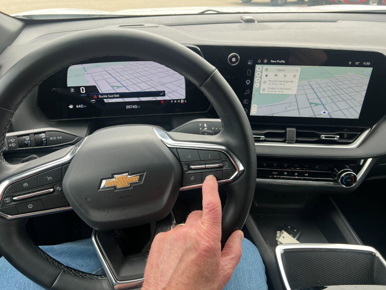 Used 2025 Chevrolet Equinox LT image 38