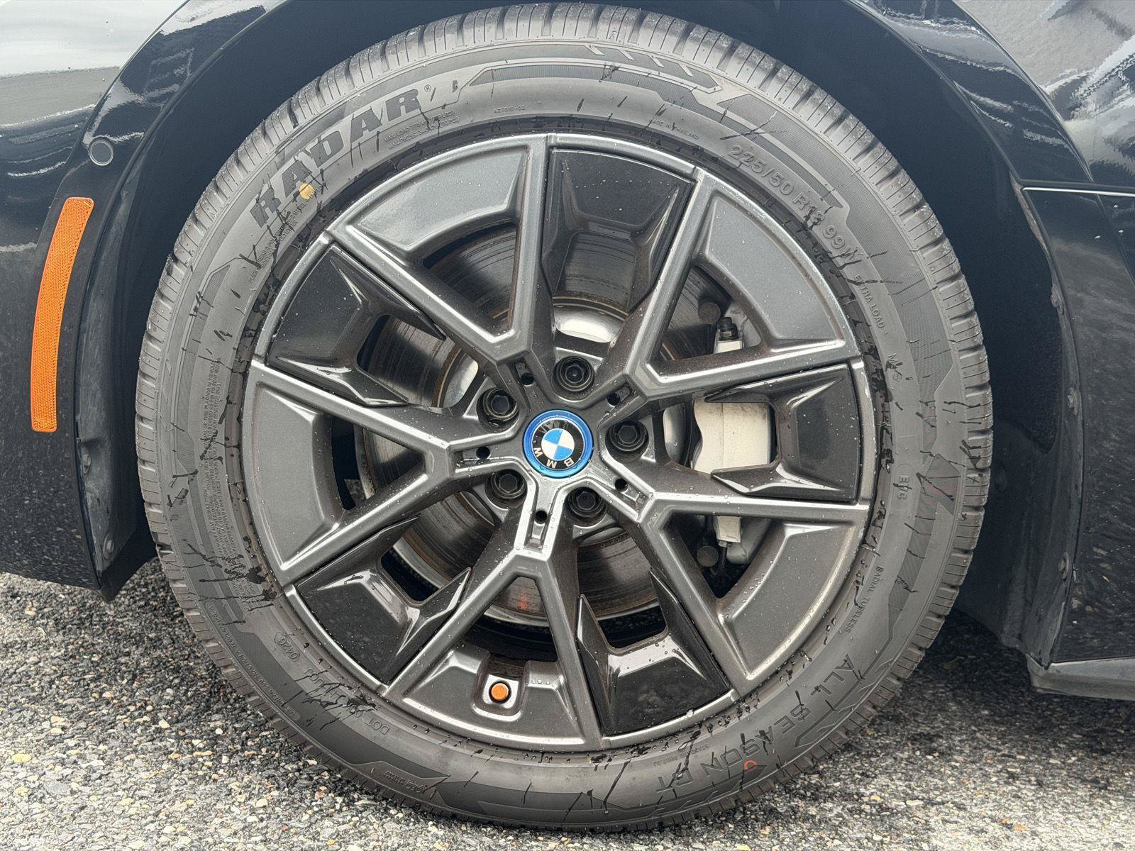 Used 2023 BMW i4 eDrive40 w/ Premium Package RWD image 38