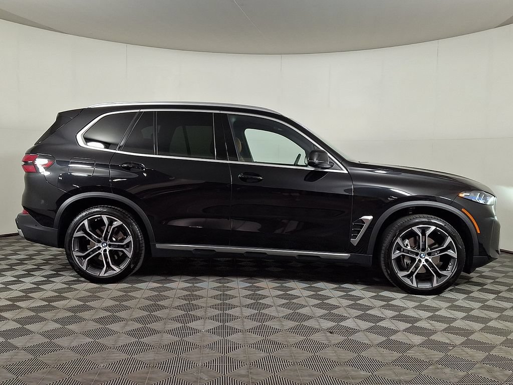 Certified 2024 BMW X5 xDrive40i w/ Premium Package AWD/4WD image 10
