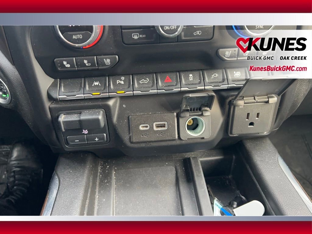 Used 2022 Chevrolet Silverado 1500 High Country w/ Technology Package image 22