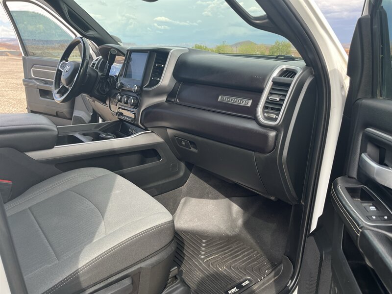 Used 2024 RAM 2500 Big Horn w/ Off Road Package AWD/4WD image 11