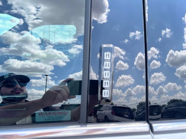 New 2026 Ford F350 4x4 Crew Cab DRW Super Duty image 13