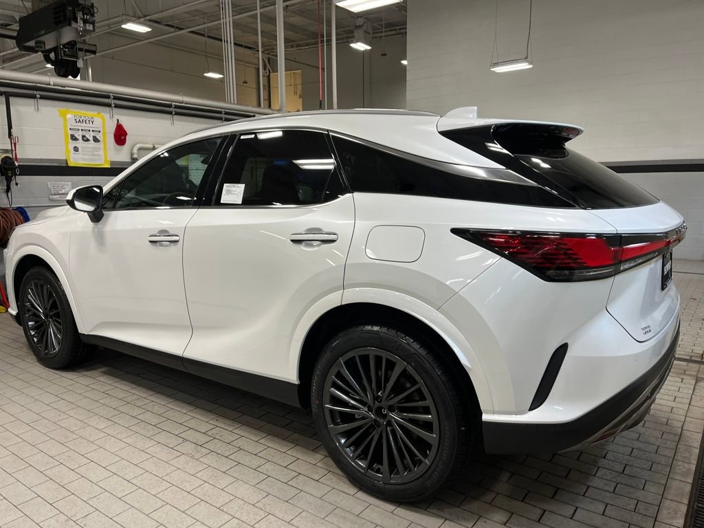 New 2026 Lexus RX 350h image 2