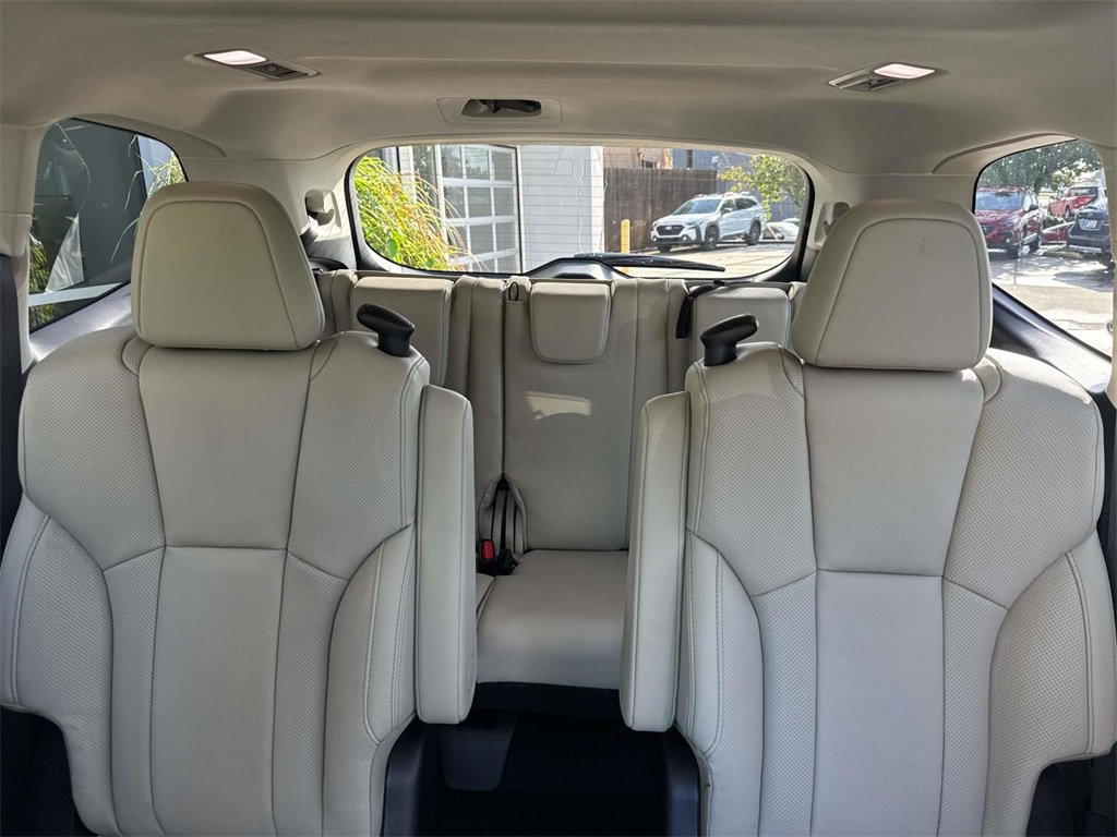 New 2025 Subaru Ascent Limited image 8