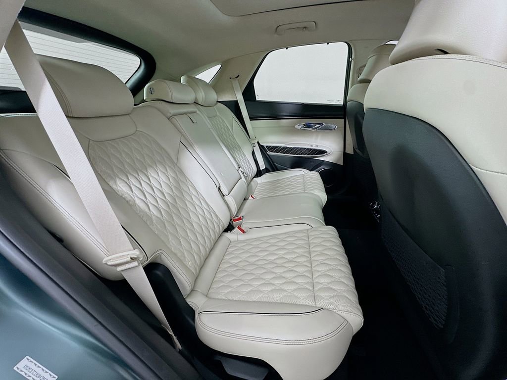 Used 2022 Genesis GV70 3.5T Sport w/ Sport Prestige Package image 28