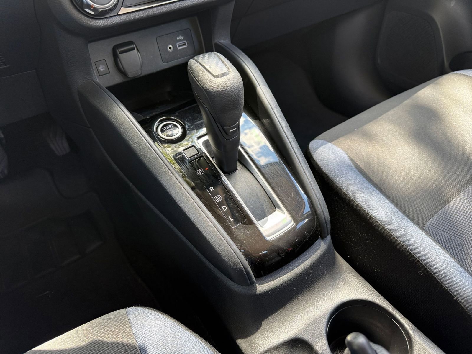 Used 2025 Nissan Versa SV w/ Trunk Package image 41