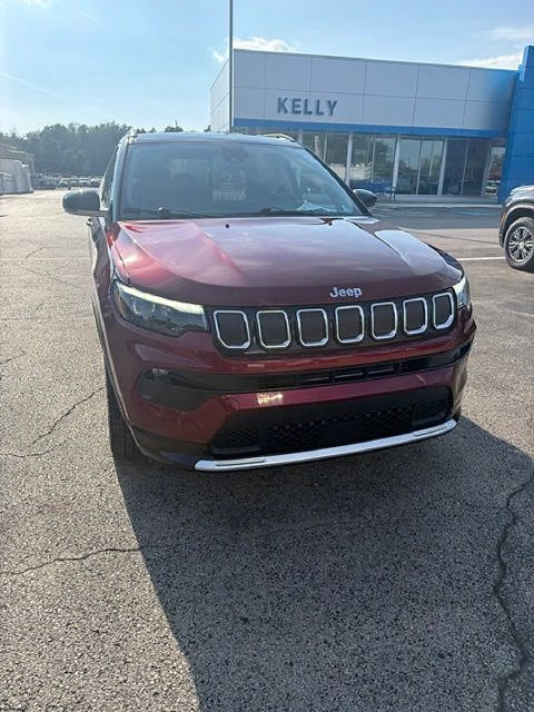 Used 2022 Jeep Compass Limited w/ Elite Group AWD/4WD image 2