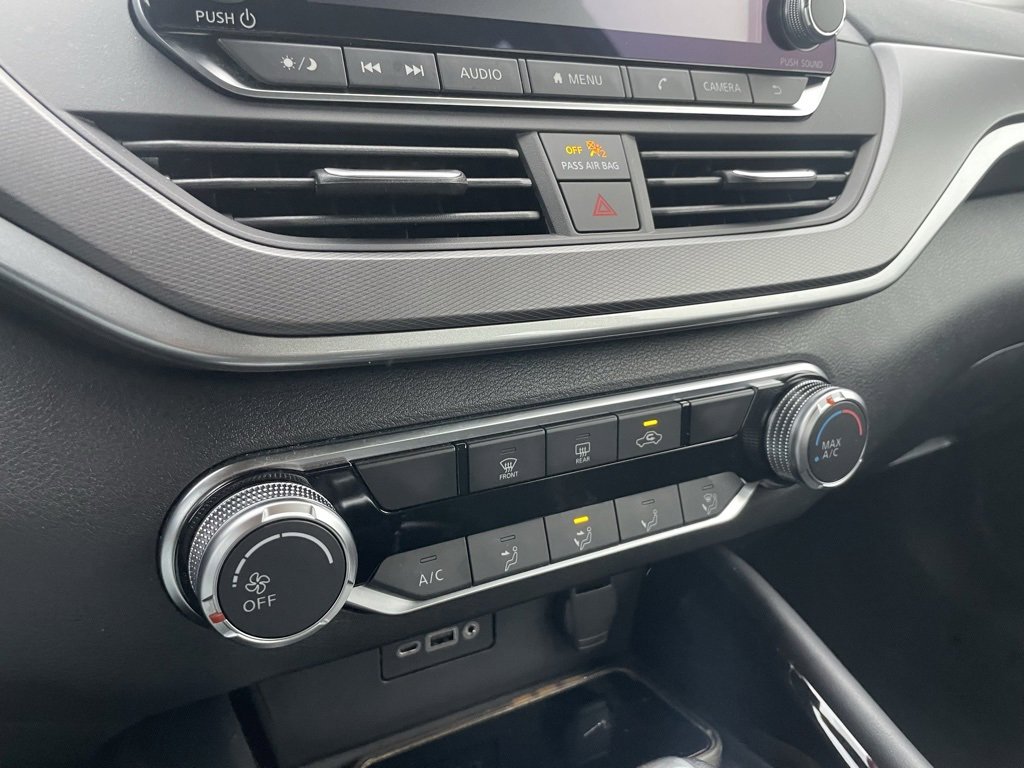 Used 2025 Nissan Altima 2.5 SR image 18