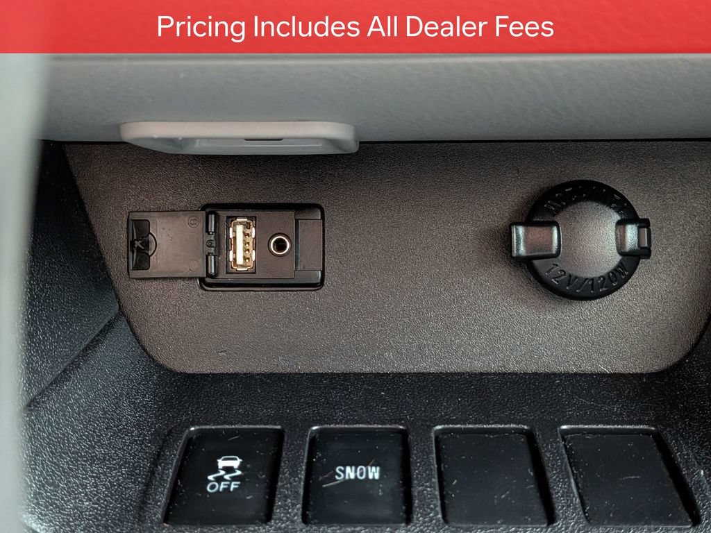 Used 2016 Toyota Highlander XLE FWD image 25