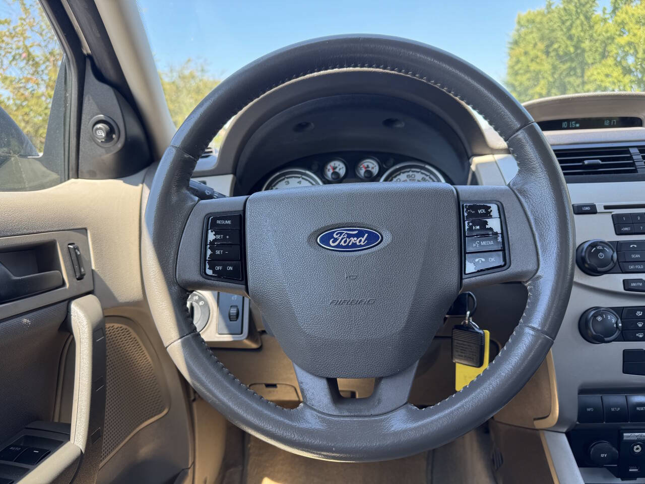 Used 2009 Ford Focus SE FWD image 18