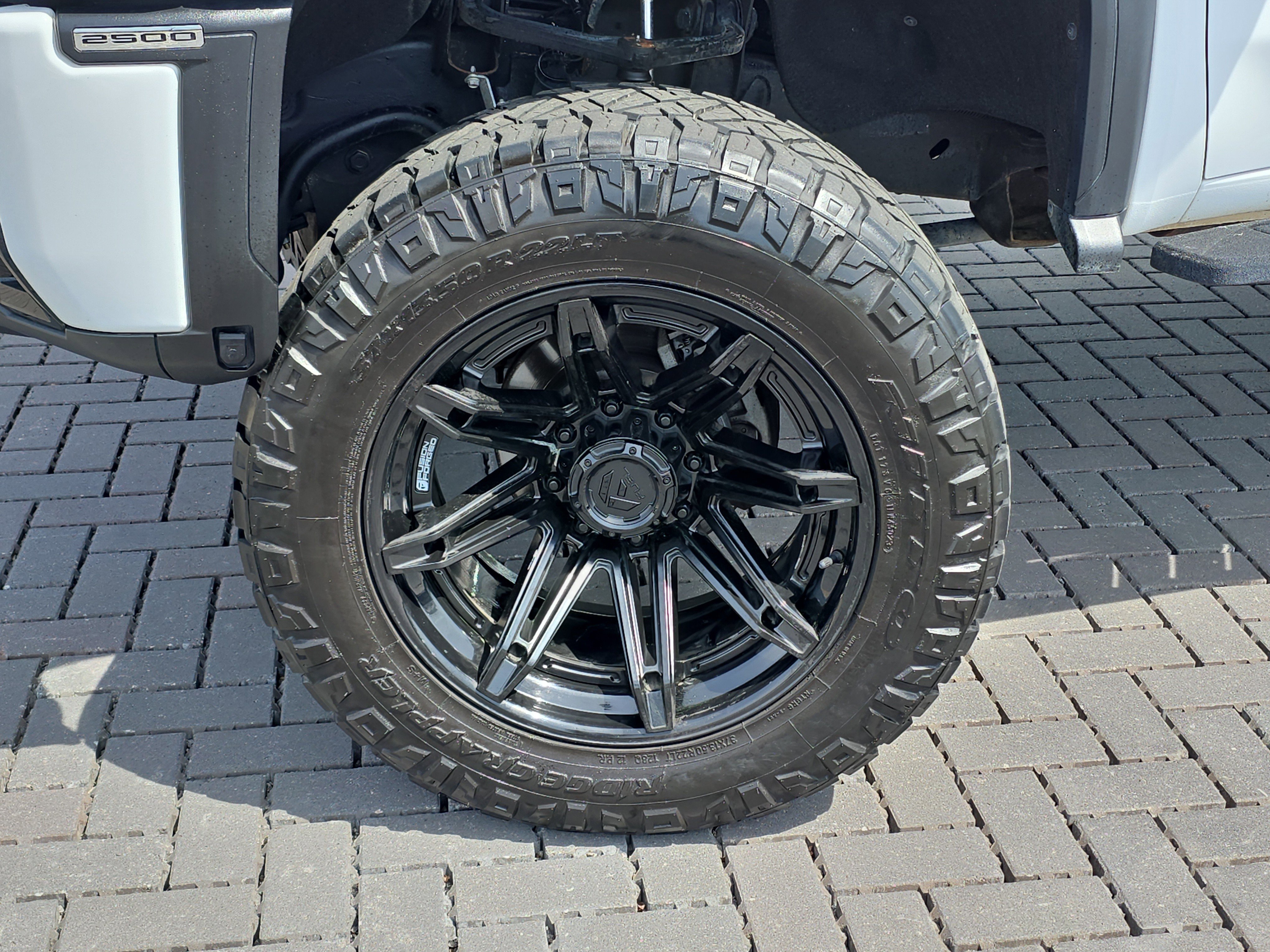 Used 2024 GMC Sierra 2500 AT4 w/ AT4 Premium Plus Package image 10