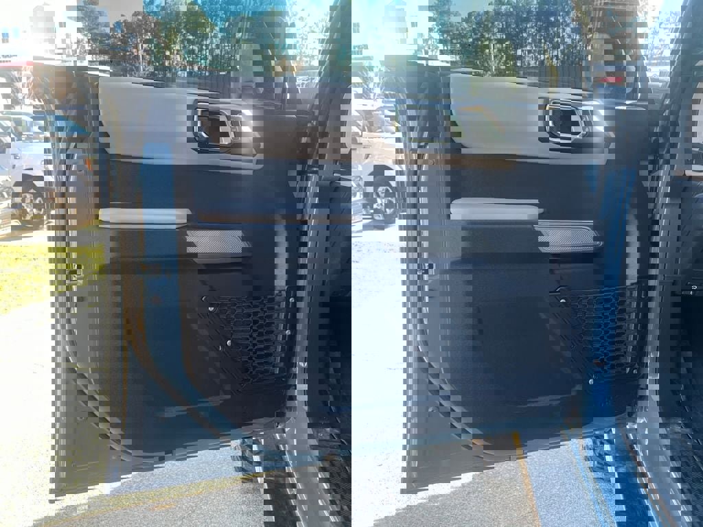 Used 2022 Ford Bronco Wildtrak image 11