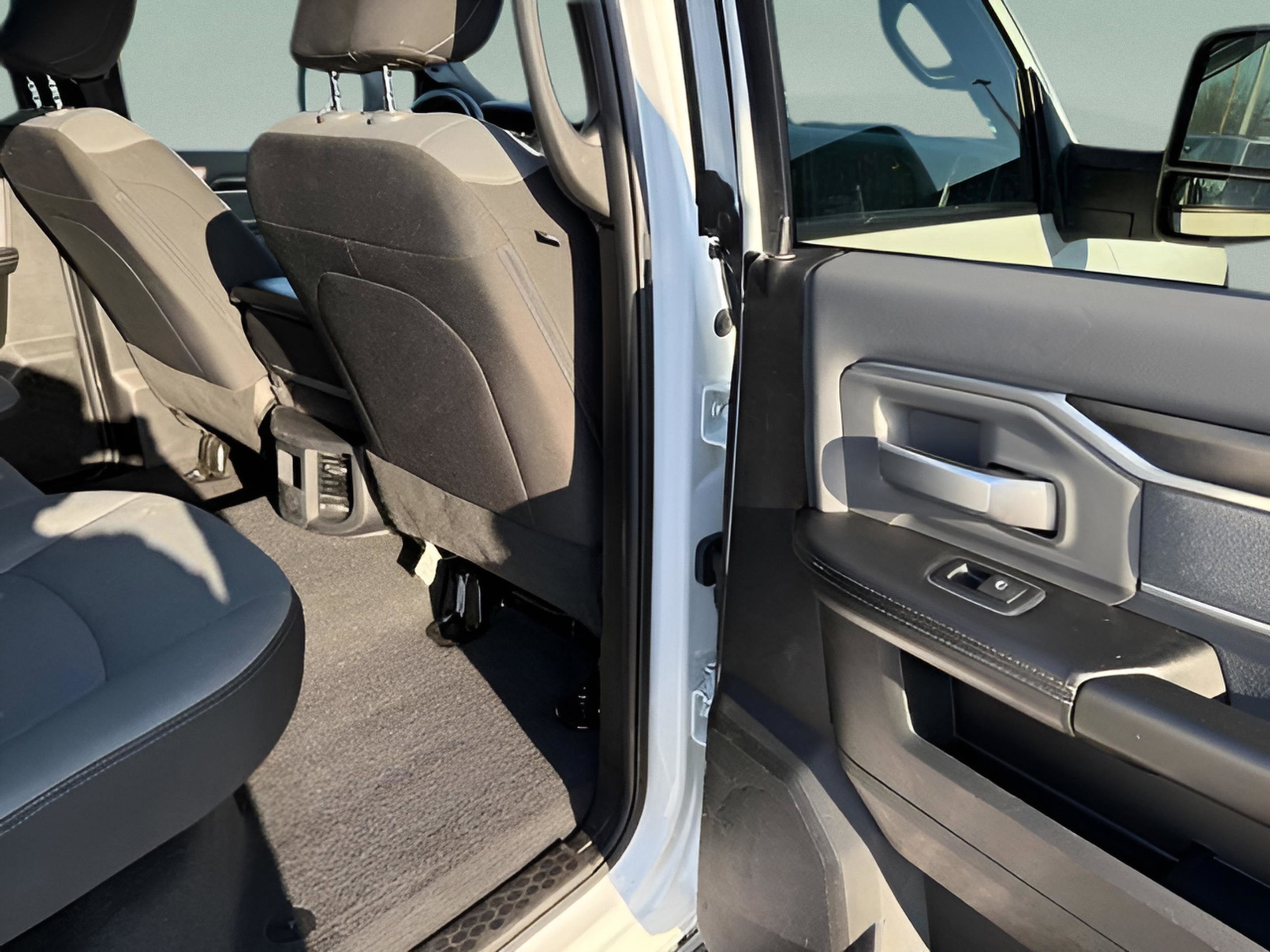 Certified 2023 RAM 3500 Big Horn image 11