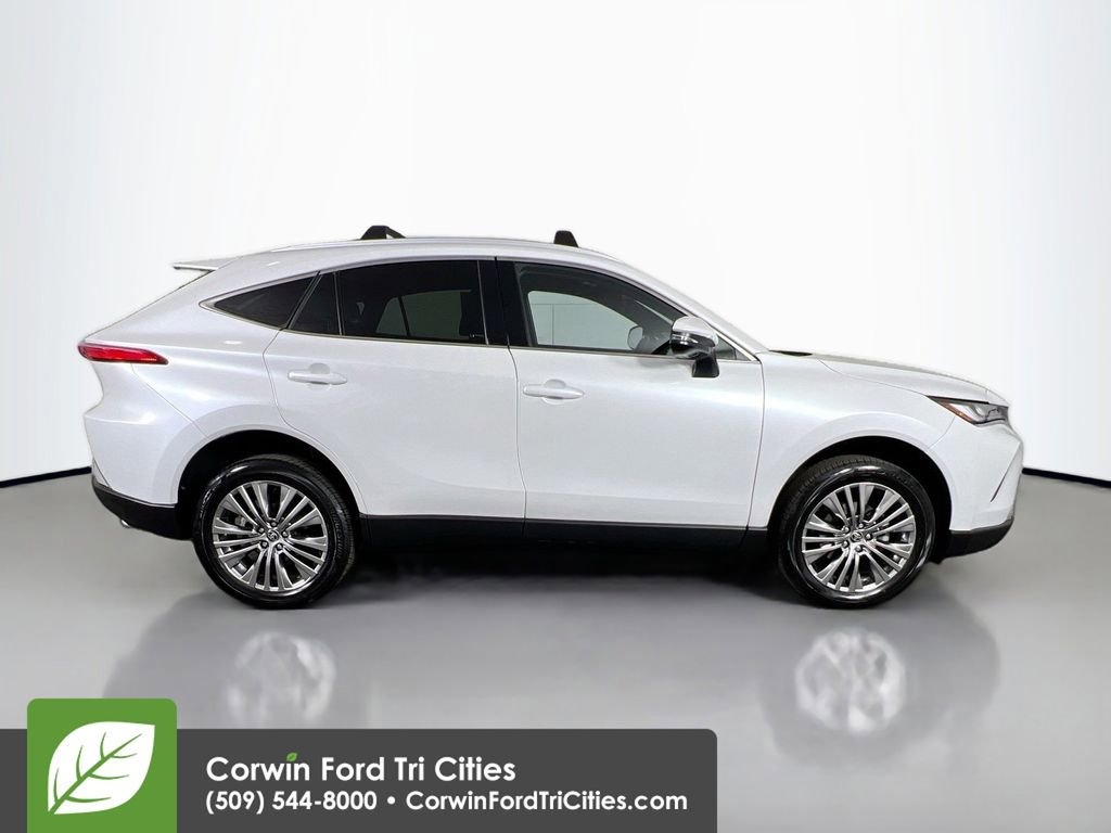 Used 2024 Toyota Venza Limited image 19