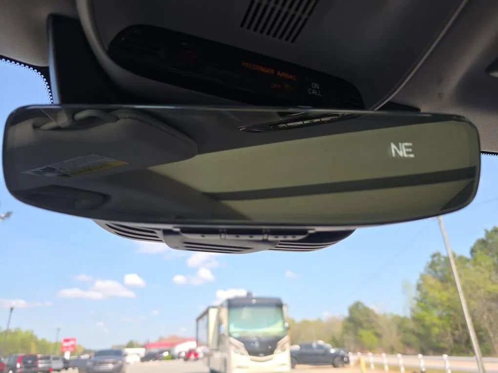 Used 2016 Volvo XC90 T6 Inscription w/ Vision Package image 39