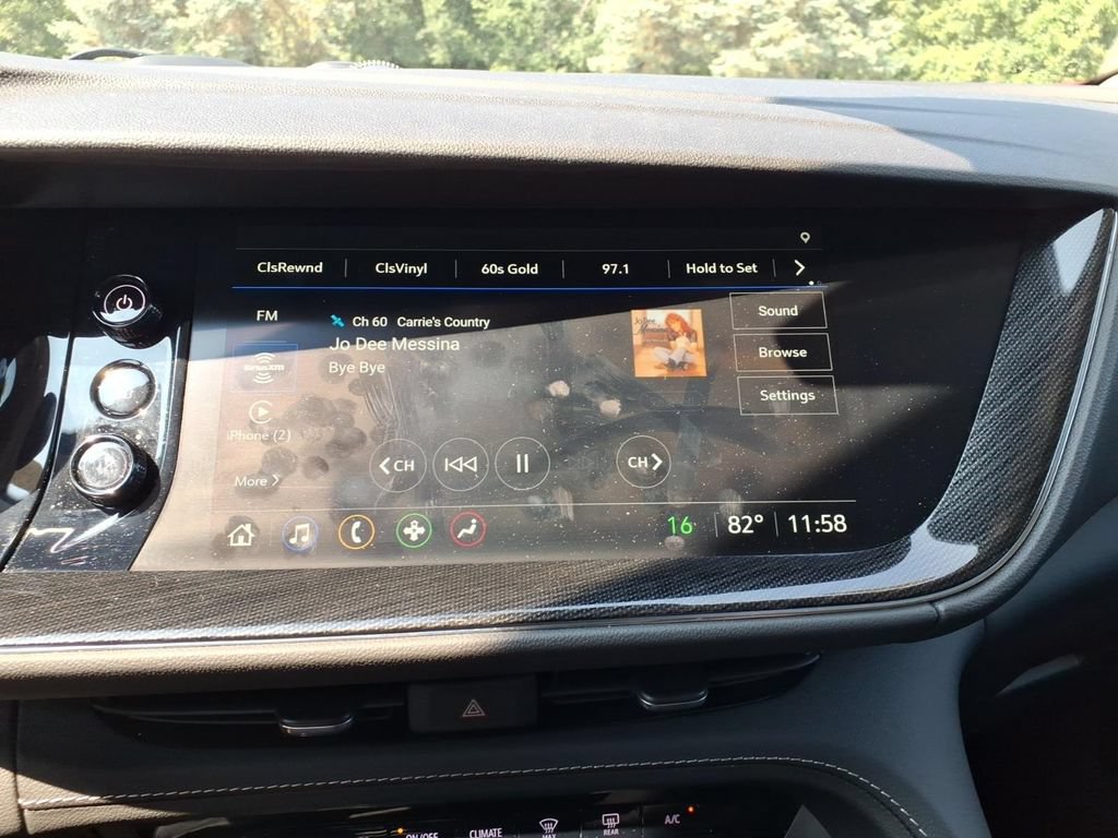 Used 2023 Buick Envision Essence FWD image 17