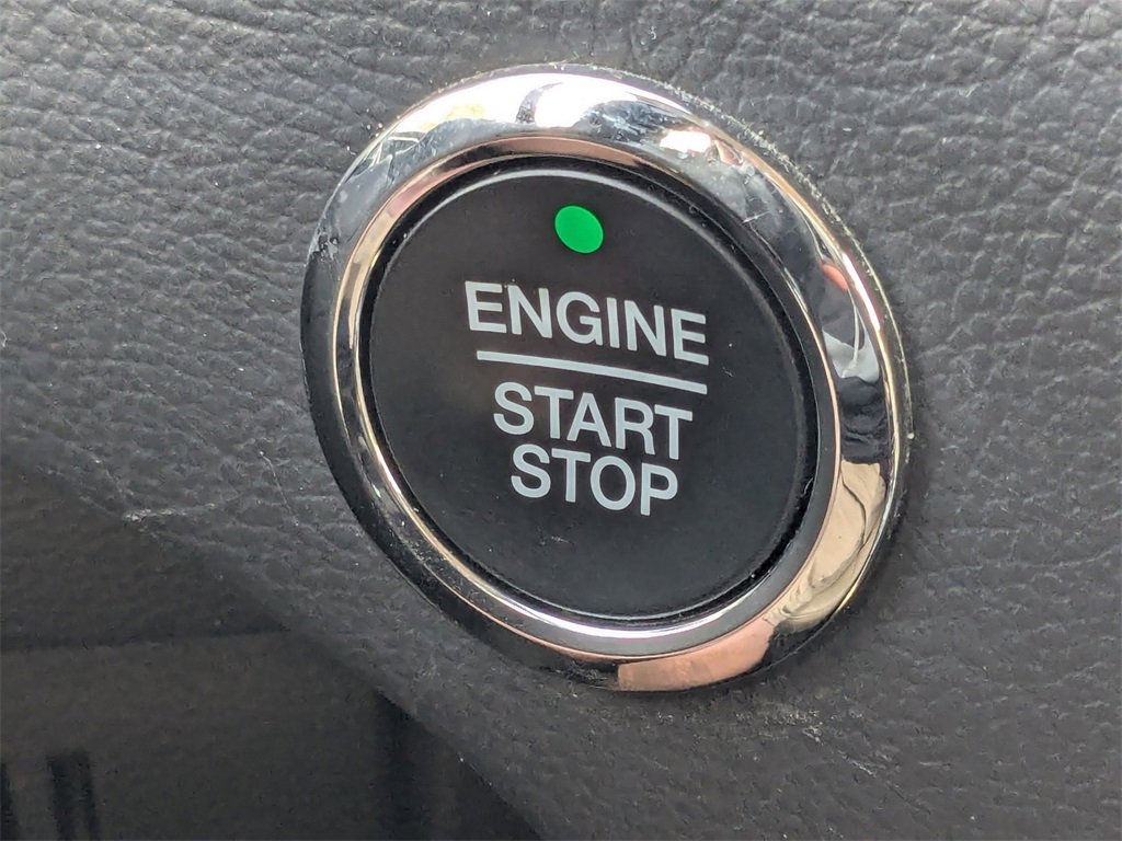 Used 2023 Ford Edge SEL image 30