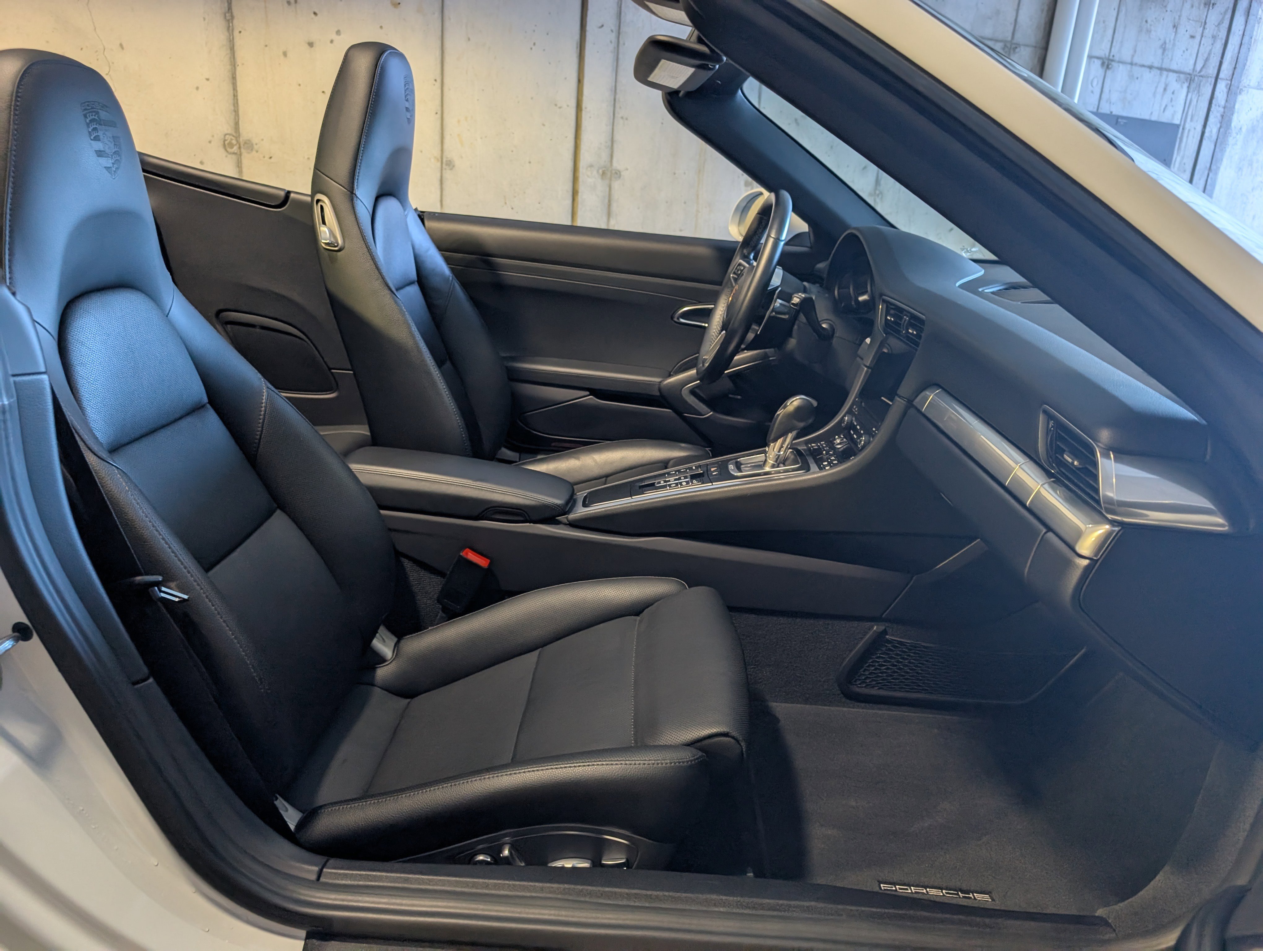 Used 2018 Porsche 911 Carrera 4S image 21