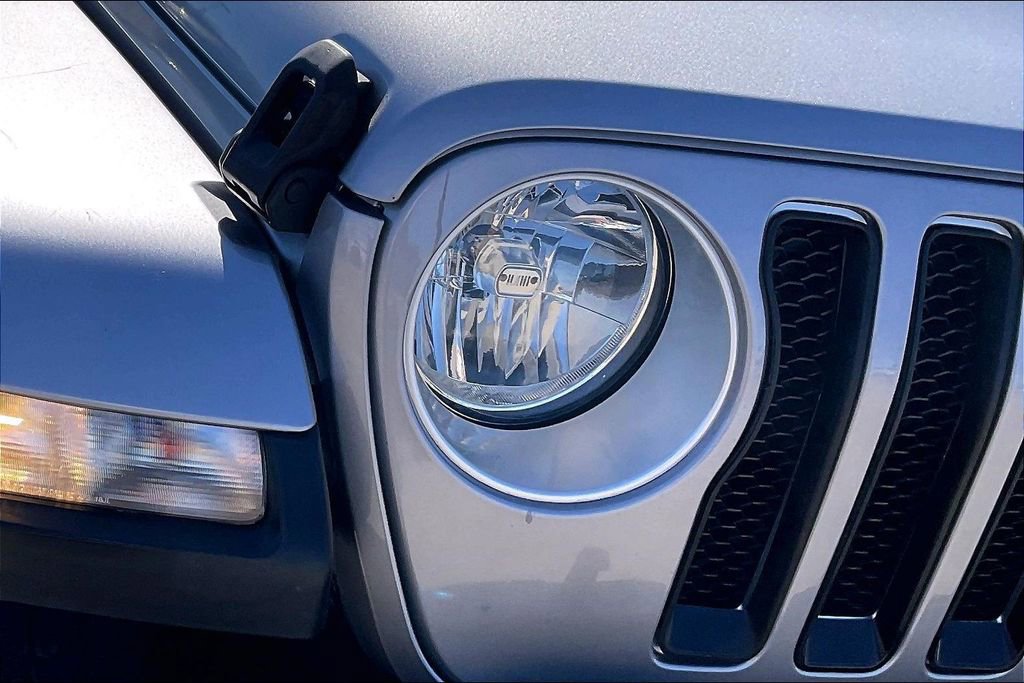 Used 2020 Jeep Wrangler Unlimited Sahara image 26