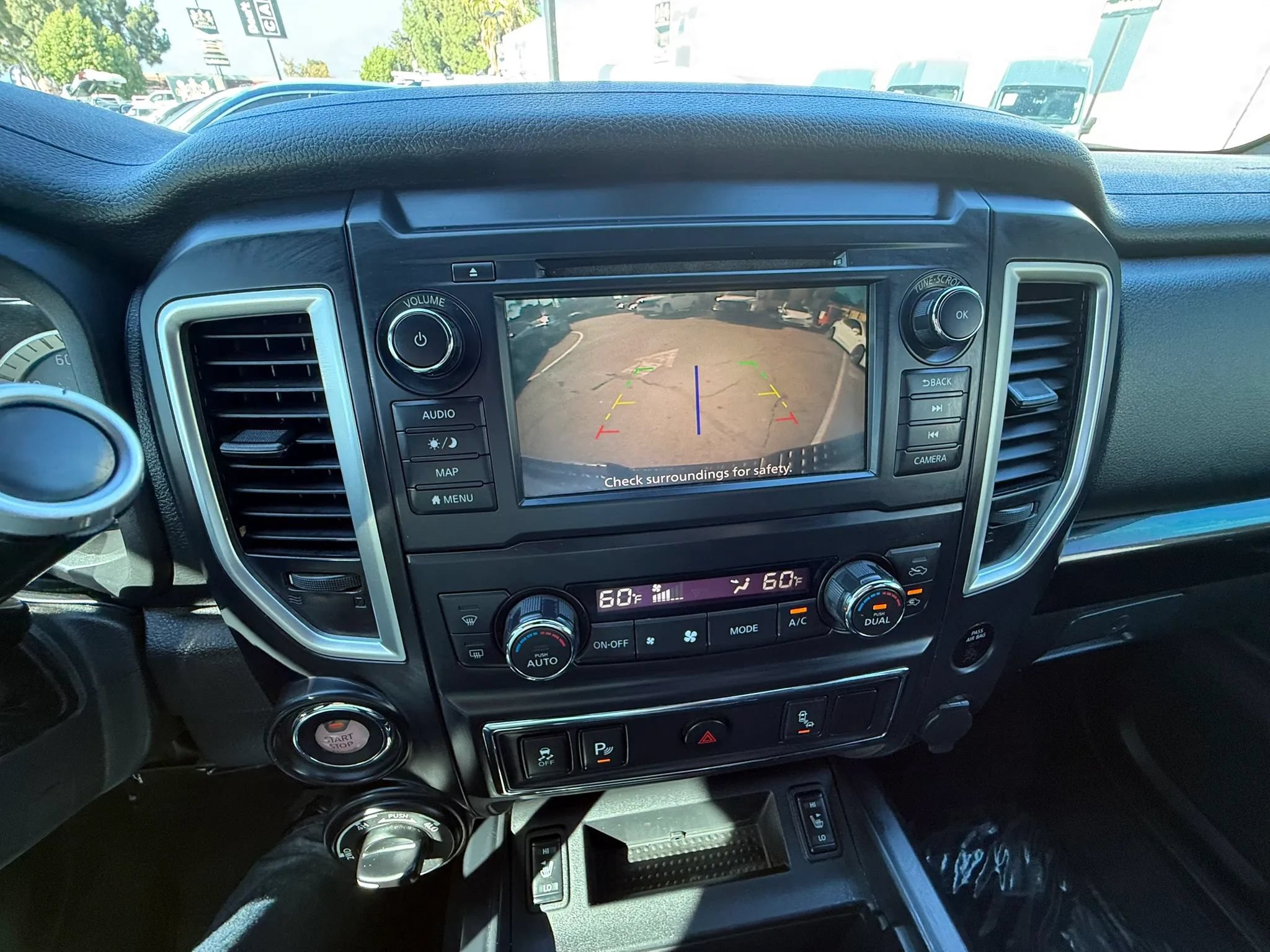 Used 2019 Nissan Titan SV w/ SV Convenience Package AWD/4WD image 23