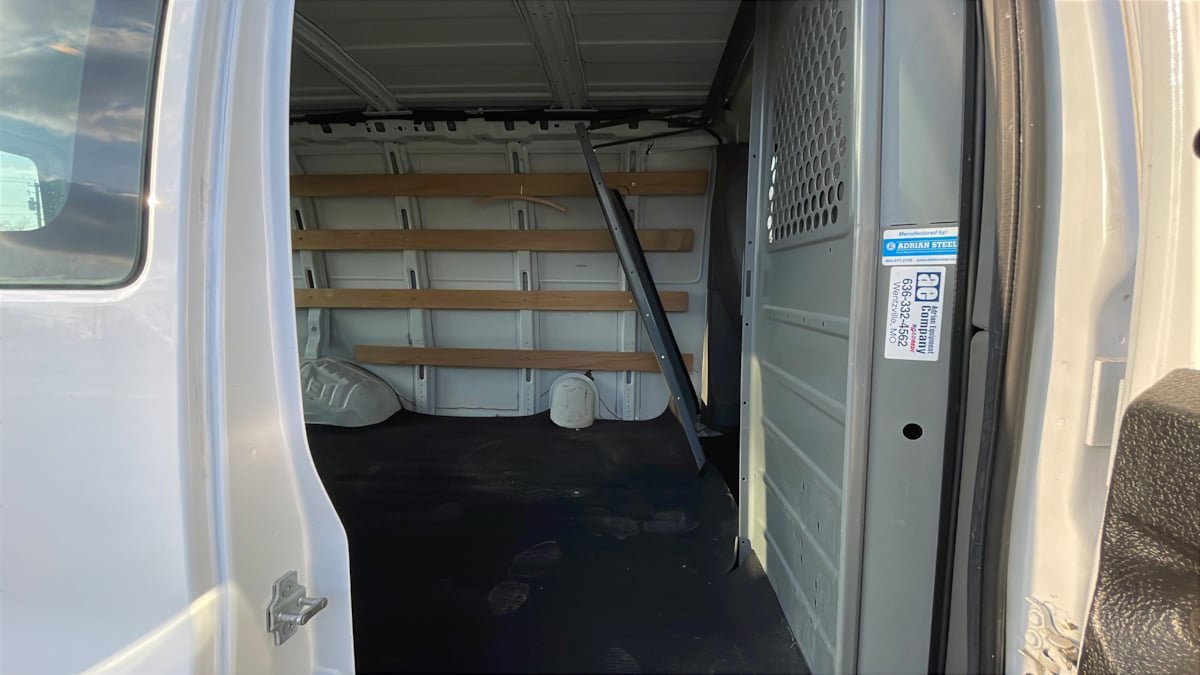 Used 2014 GMC Savana 2500 image 23