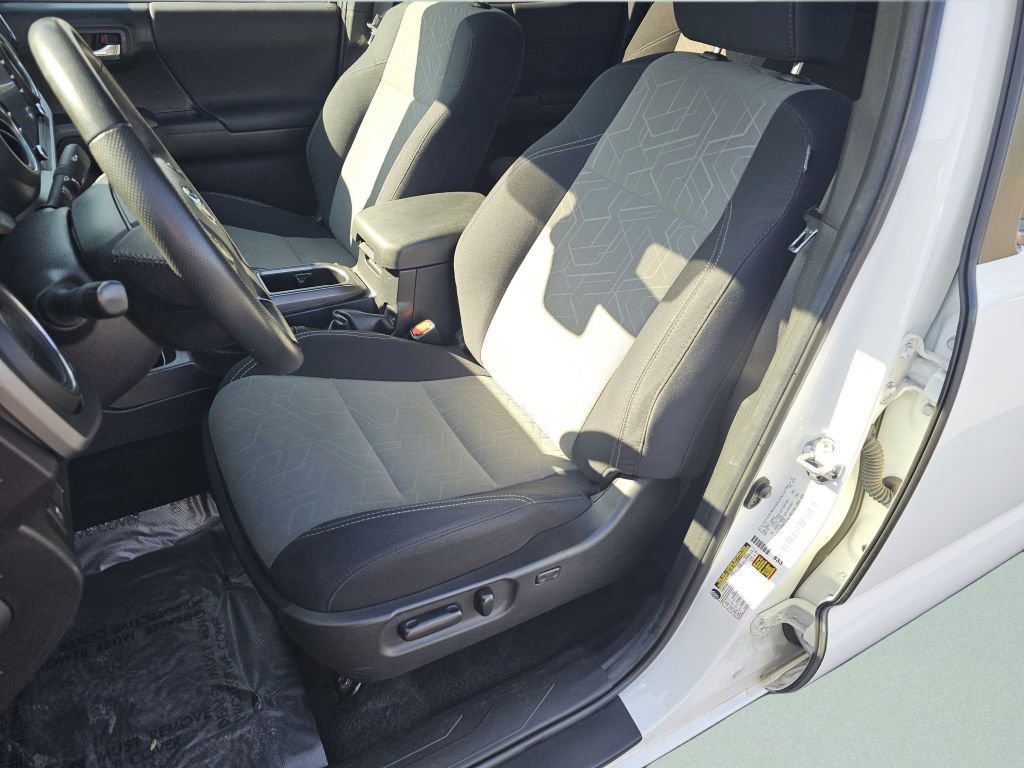 Used 2023 Toyota Tacoma TRD Sport AWD/4WD image 6