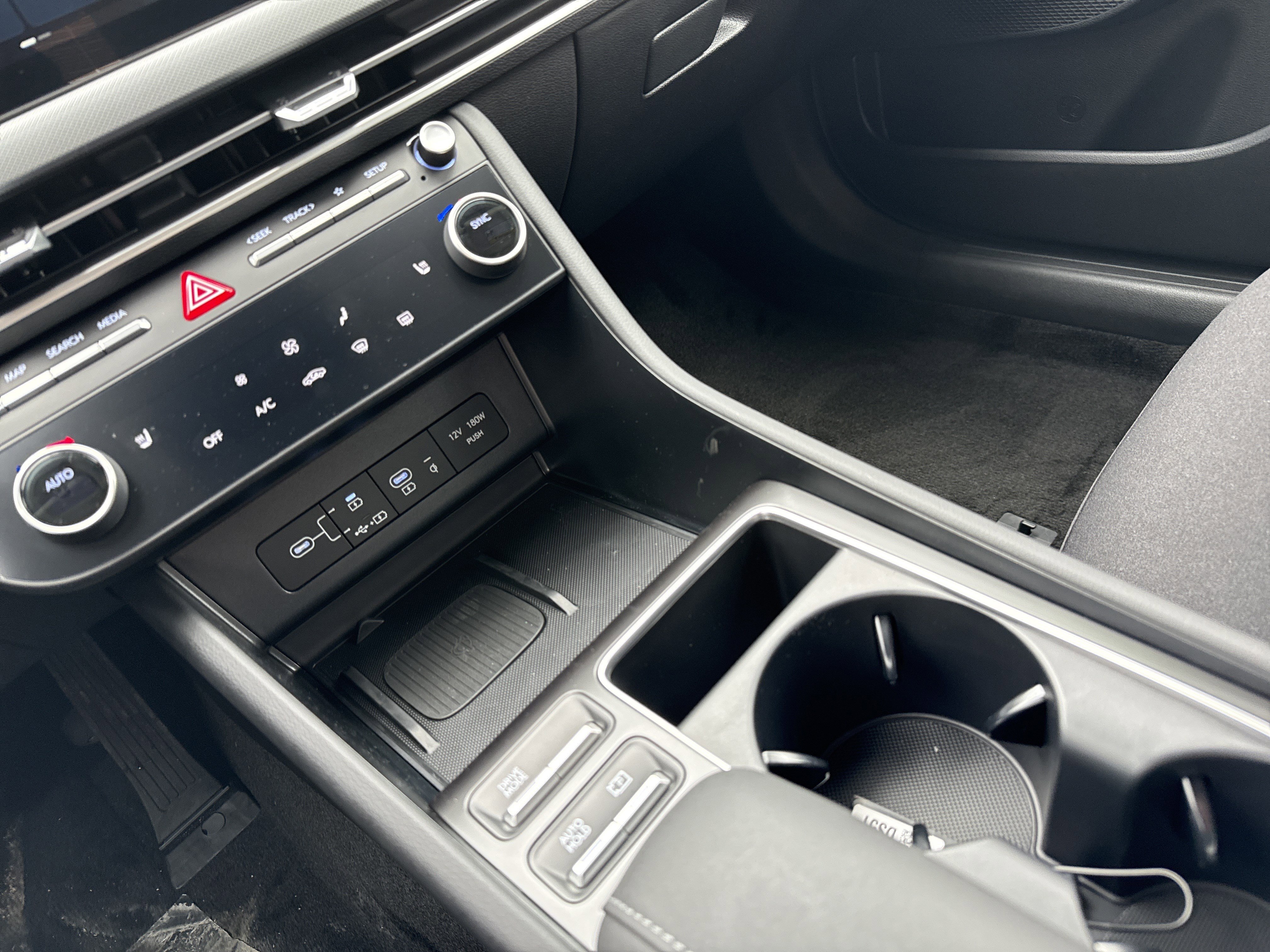 New 2026 Hyundai Sonata SEL FWD image 23